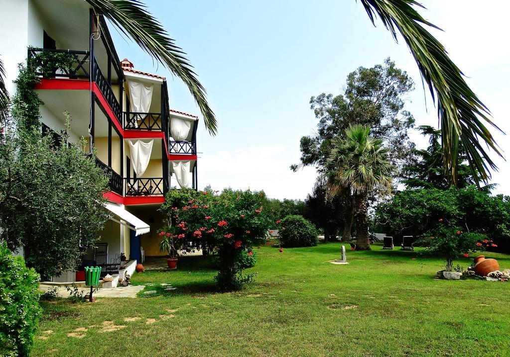 Apartments Karpetis A Green Paradise Psakoudia Cameră foto