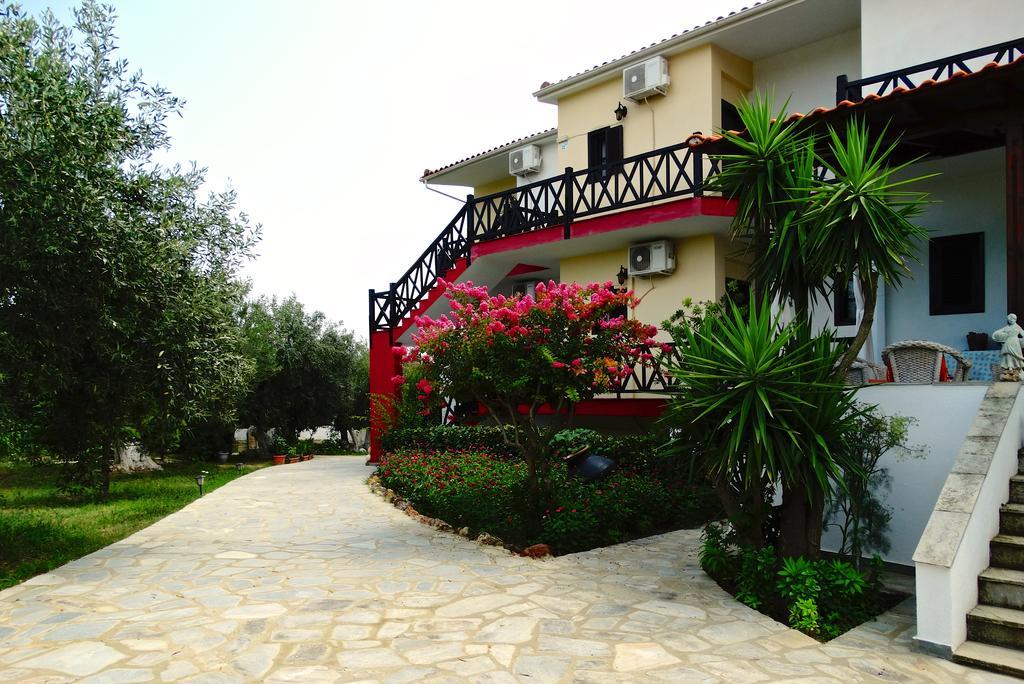 Apartments Karpetis A Green Paradise Psakoudia Cameră foto